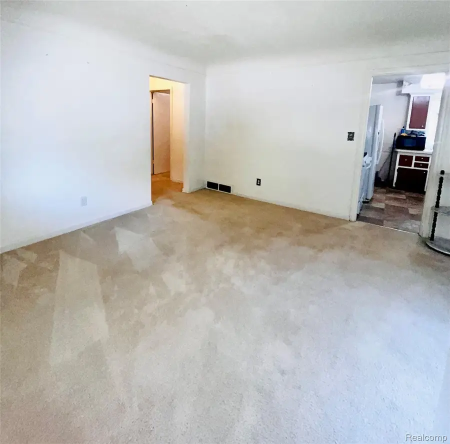 1603 W Mott Avenue, Flint, MI 48504 - #2