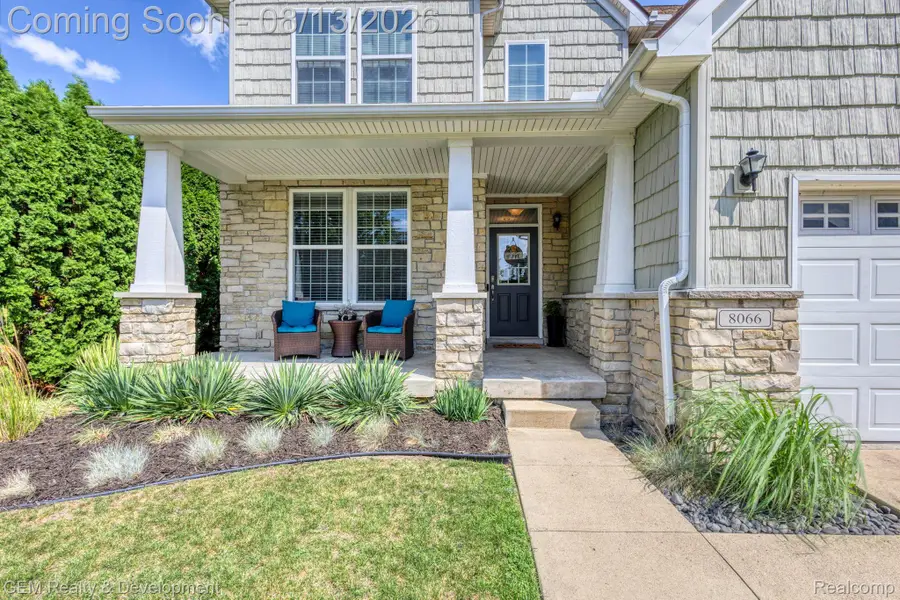 8066 Chestnut Drive, Westland, MI 48185 - #3