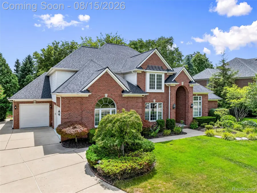 6725 Michael Drive, Troy, MI 48098 - #2