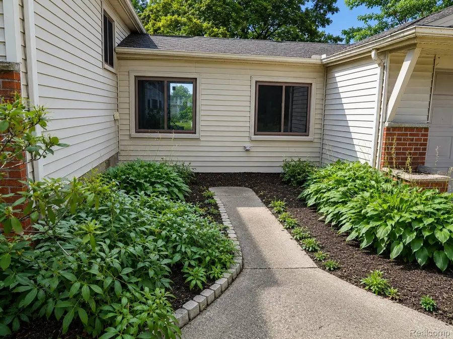 2026 N Parent Street, Westland, MI 48185 - #2