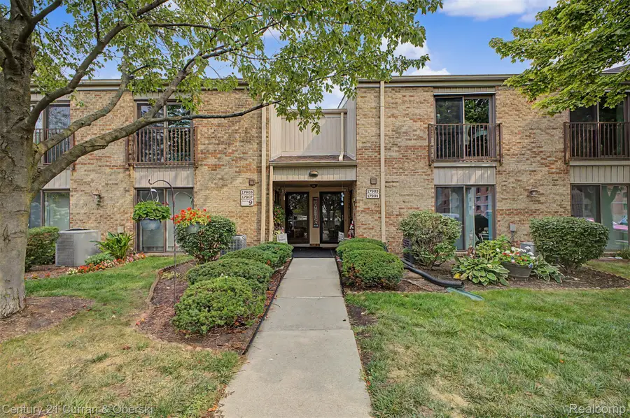 17905 University Park Drive #99, Livonia, MI 48152 - #2
