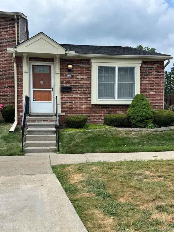 19902 Great Oaks Circle S #129, ClintonTownship, MI 48036