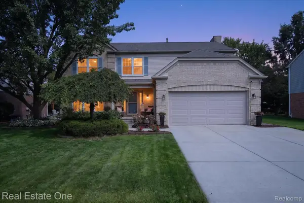 45680 Larchmont Drive, Canton, MI 48187