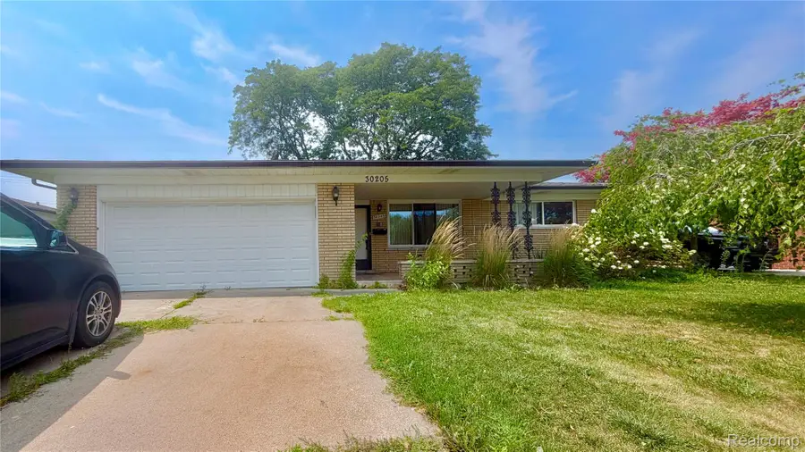 30205 Austin Drive, Warren, MI 48092 - #2