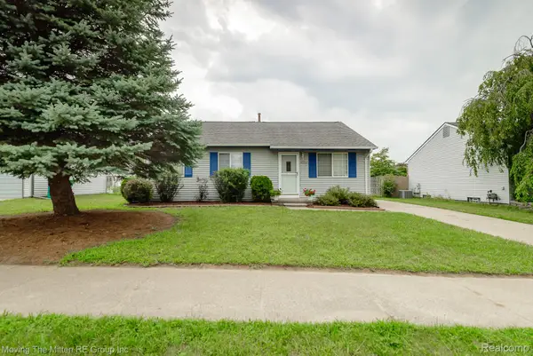16222 Hillsbriar Drive, Romulus, MI 48174