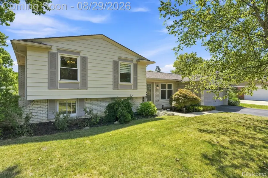 4243 Iverness Lane, West Bloomfield, MI 48323 - #2