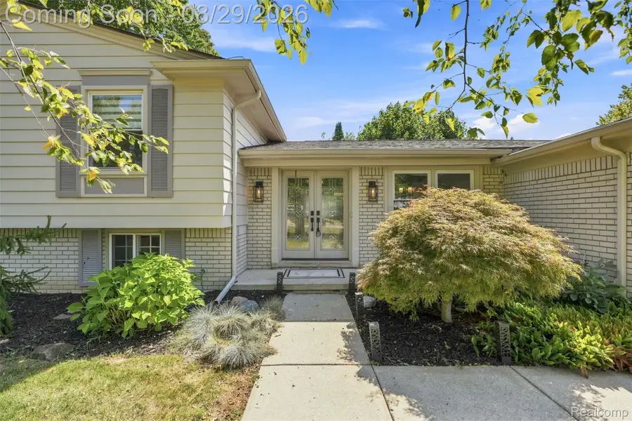 4243 Iverness Lane, West Bloomfield, MI 48323 - #3