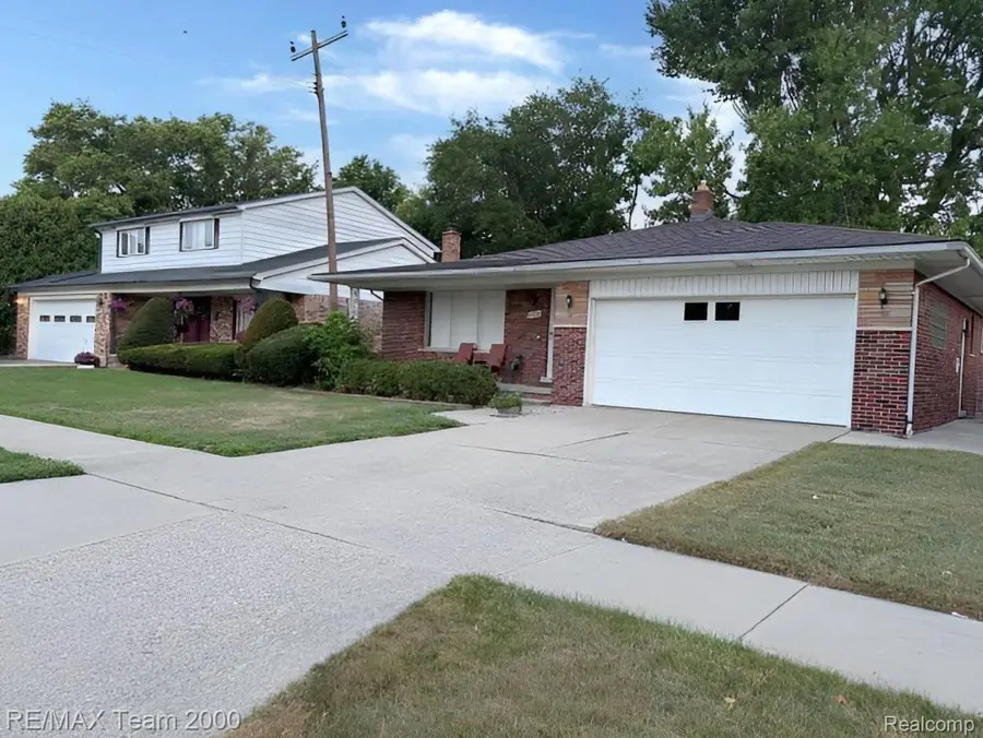 21751 Raven Avenue, Eastpointe, MI 48021 - #3