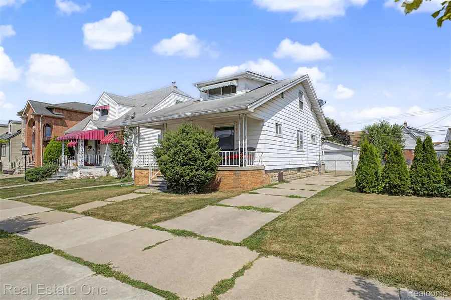 6128 Yinger Avenue, Dearborn, MI 48126 - #3