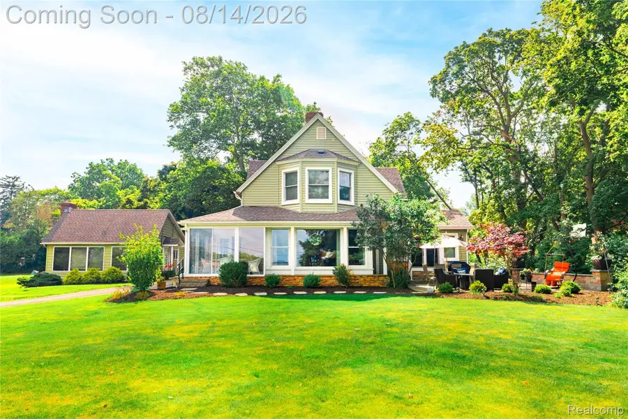 21843 West River Road, Grosse Ile, MI 48138 - #2