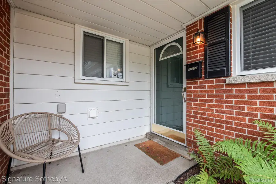 23115 Ashley Street, Farmington Hills, MI 48336 - #3