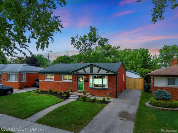 21605 Barton Street, StClairShores, MI 48081