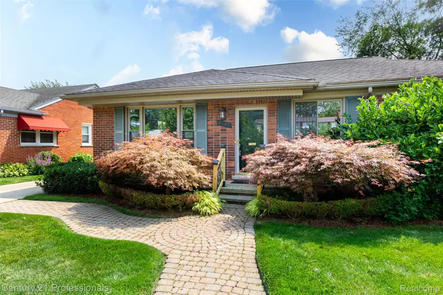 4133 Amherst Road, Royal Oak, MI 48073 - #3