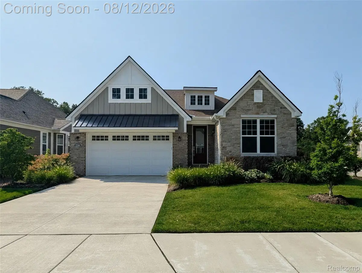 2298 Pondview Lane, Troy, MI 48085 - #1