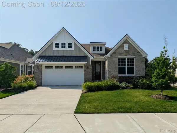2298 Pondview Lane, Troy, MI 48085