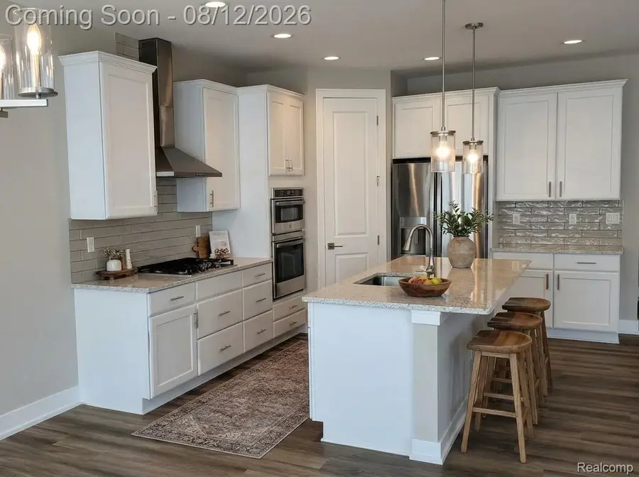 2298 Pondview Lane, Troy, MI 48085 - #3