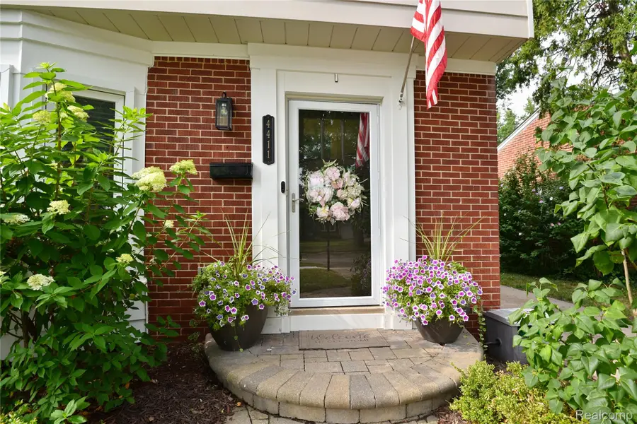 4411 N Verona Circle, Royal Oak, MI 48073 - #3