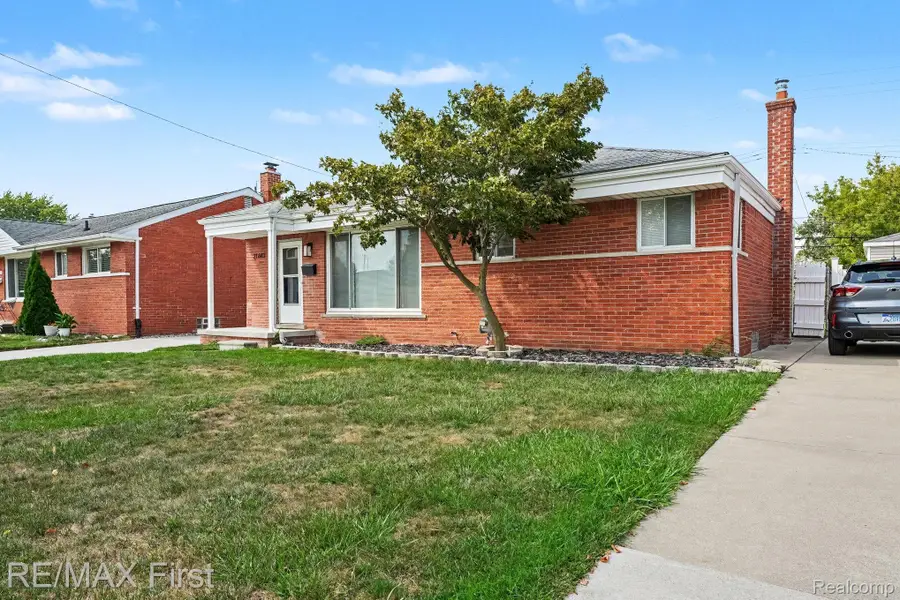 21643 Visnaw Street, Saint Clair Shores, MI 48081 - #3