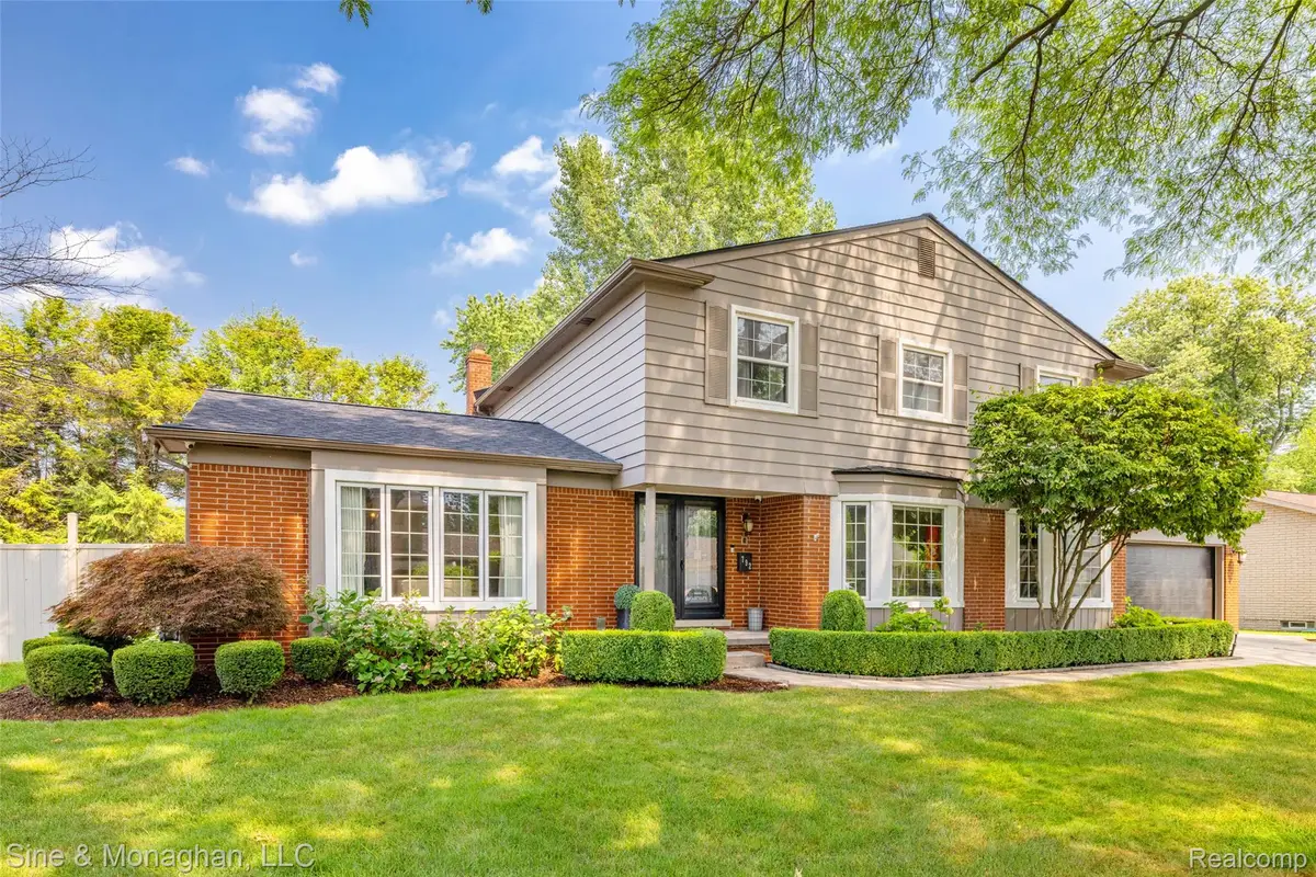 792 S Rosedale Court, Saint Clair Shores, MI 48236 - #1