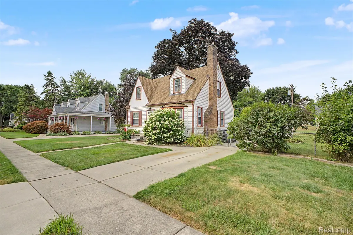15181 Haller Street, Livonia, MI 48154 - #1