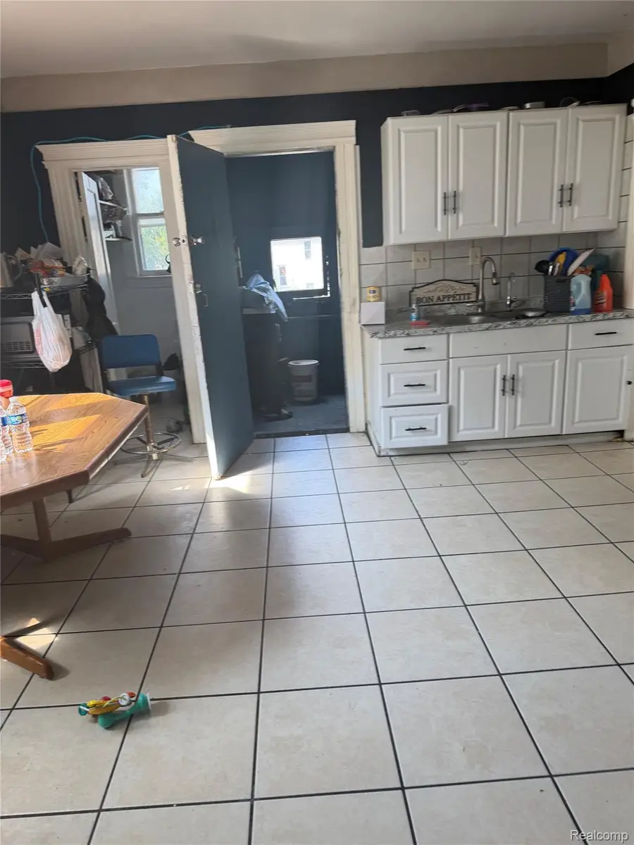4951 Cecil Street, Detroit, MI 48210 - #3