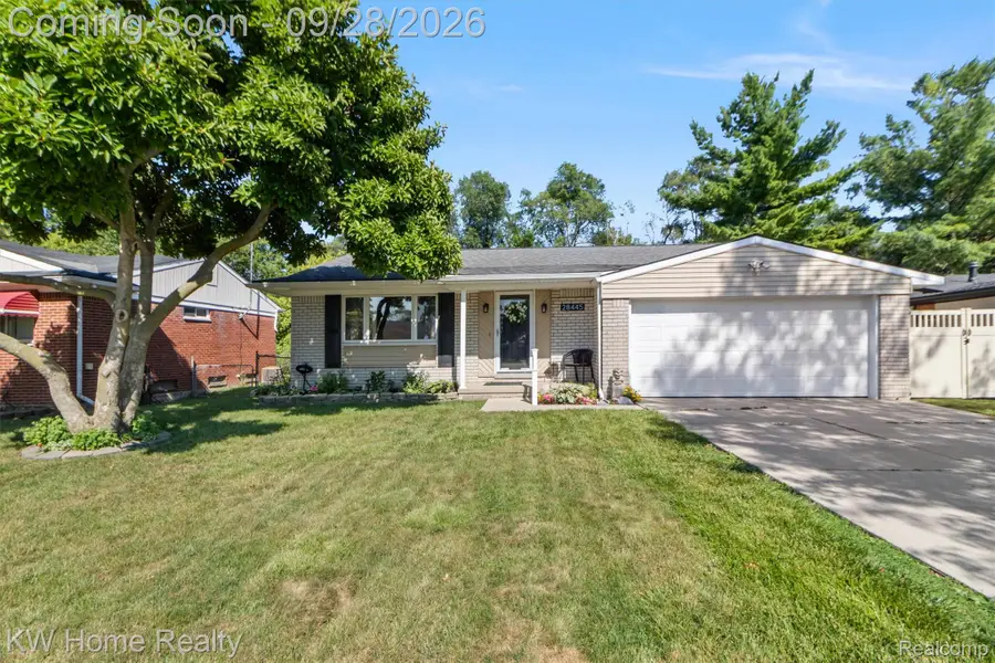 28445 Weddel Avenue, Brownstown, MI 48183 - #2