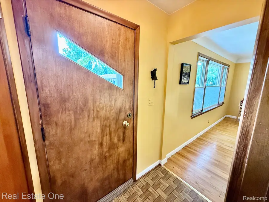 22339 Lanse Street, Saint Clair Shores, MI 48081 - #3