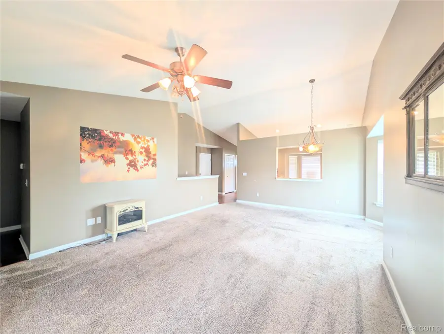 7260 Lindsey Drive, Swartz Creek, MI 48473 - #3