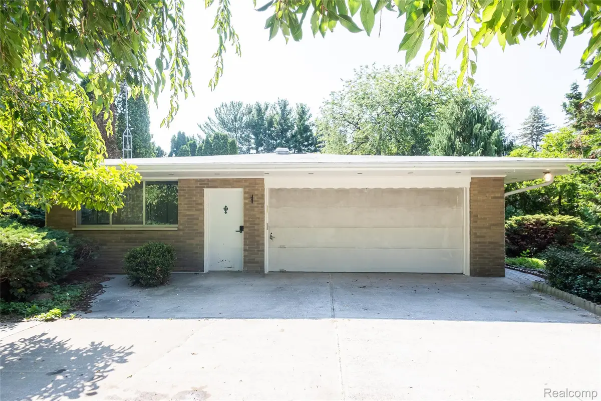 575 S Hemlock Road, Hemlock, MI 48626 - #1