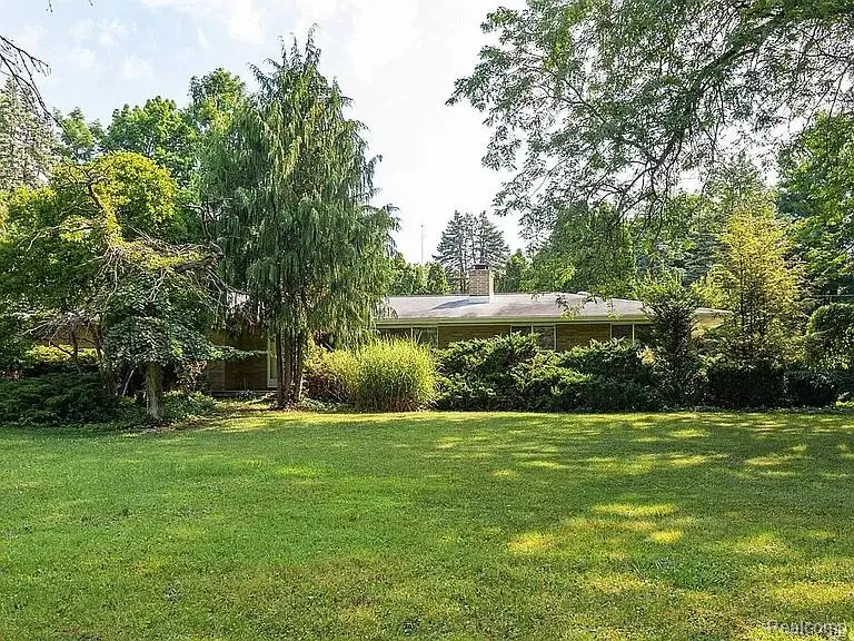 575 S Hemlock Road, Hemlock, MI 48626 - #2