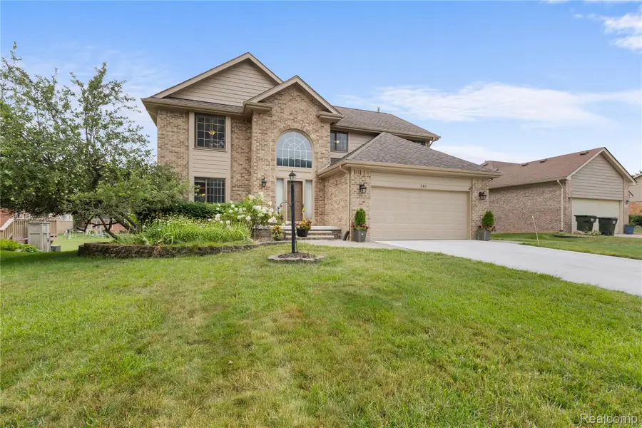 530 Lexington Drive, Rochester Hills, MI 48307 - #3