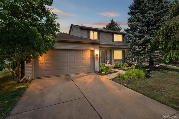 100 Dalton Drive, RochesterHills, MI 48307