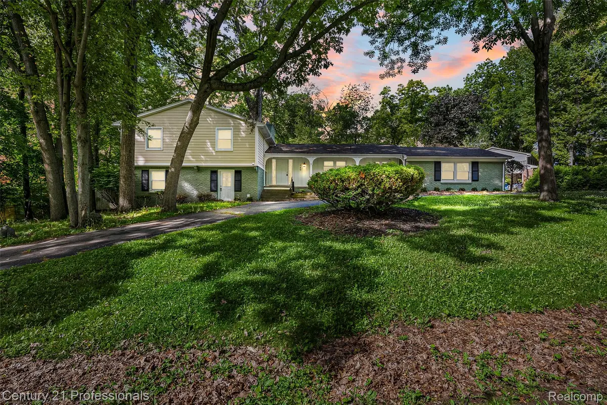 745 Hawthorne Drive, Bloomfield, MI 48304 - #1