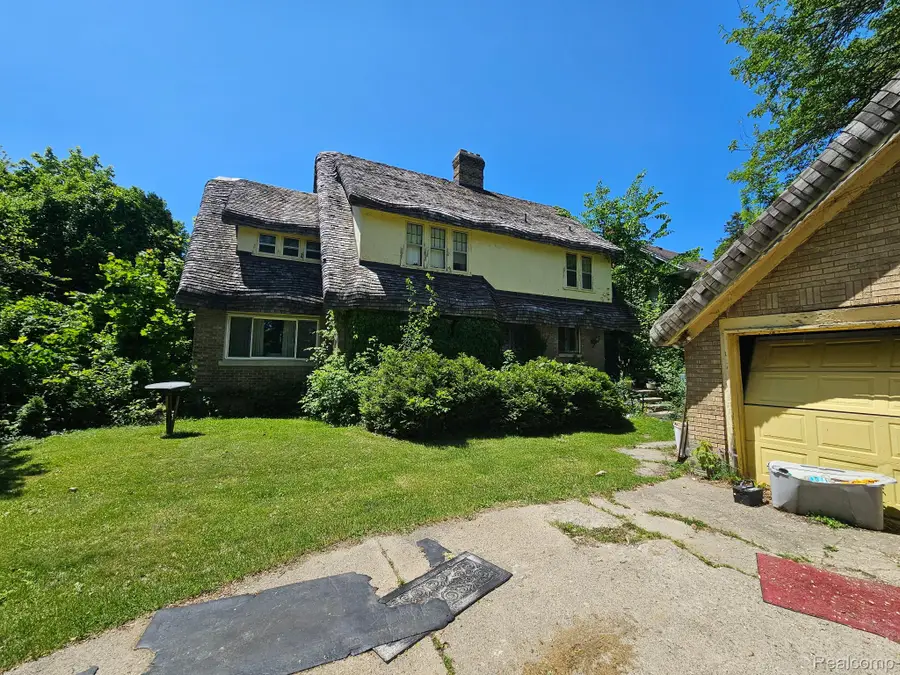 303 Ottawa Drive, Pontiac, MI 48341 - #2