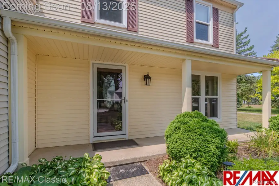 34682 Bunker Hill Drive, Farmington, MI 48331 - #2