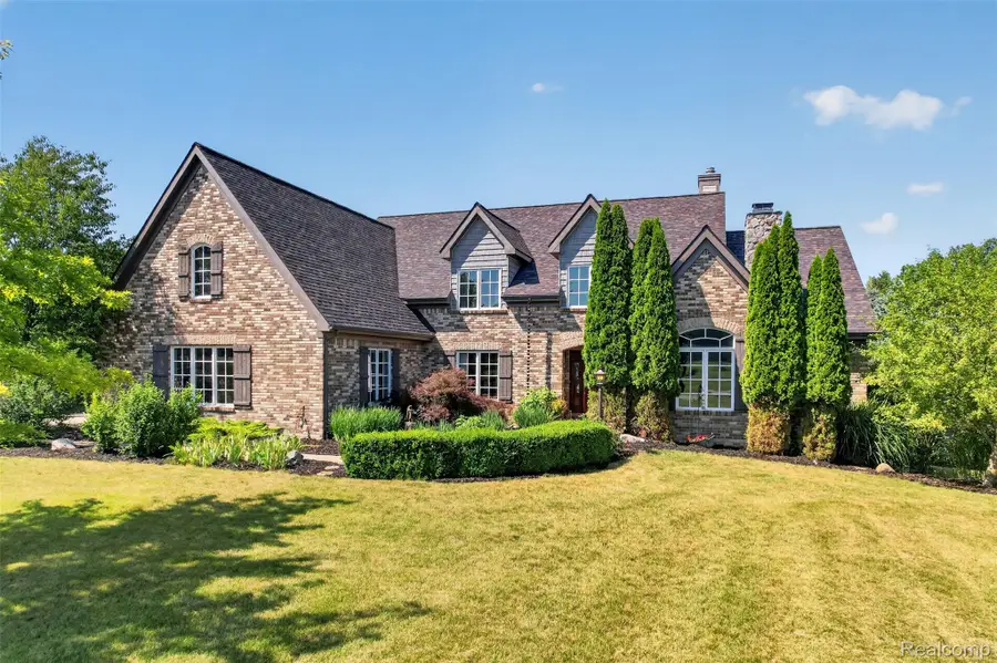 5372 Stone Garden Drive, Howell, MI 48843 - #2