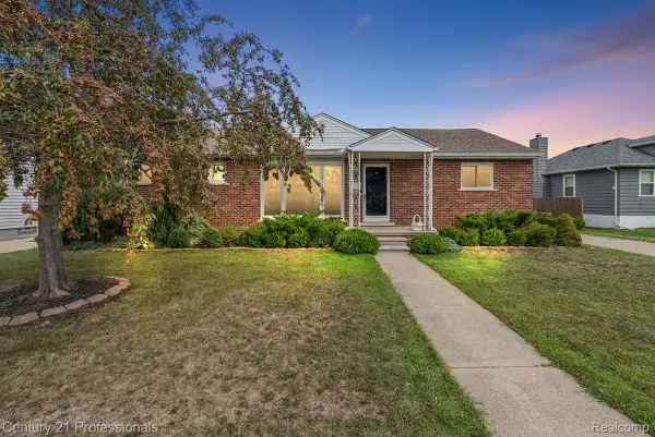 22525 Saint Gertrude Street, StClairShores, MI 48081