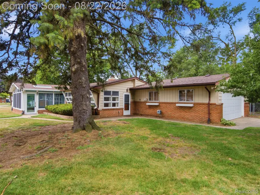 11445 Shilling Drive, Sterling Heights, MI 48314 - #2