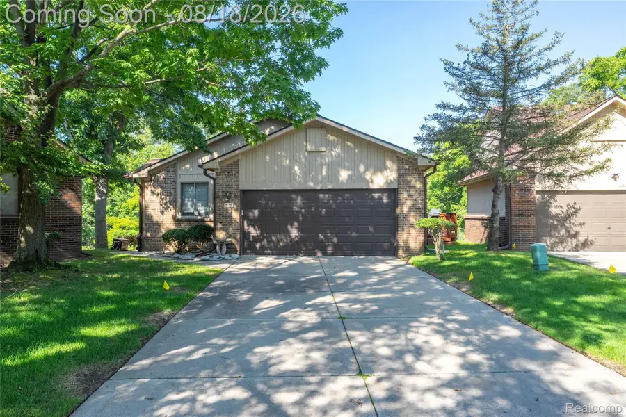 7521 Hickory Hill Drive, West Bloomfield, MI 48322 - #2