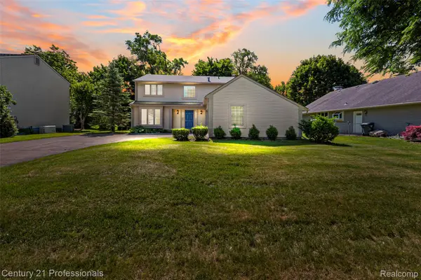 1872 Flemington Drive, Troy, MI 48098
