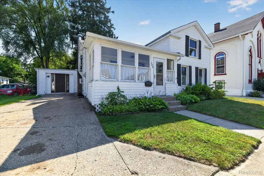103 Washington Street, Holly, MI 48442 - #3