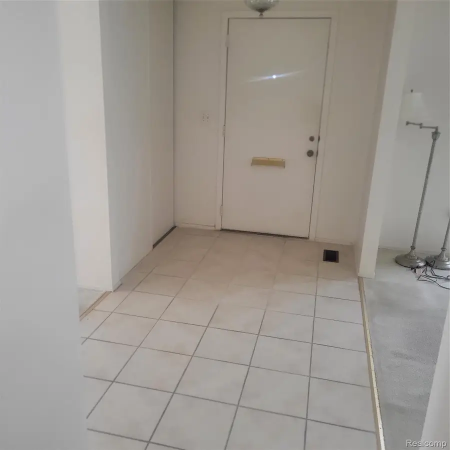 25191 Greenbrooke Drive, Southfield, MI 48033 - #3