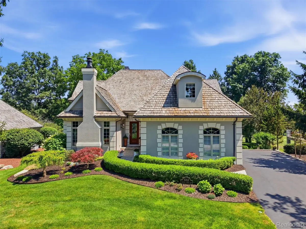 5313 Bristol Parke Circle, Clarkston, MI 48348 - #1