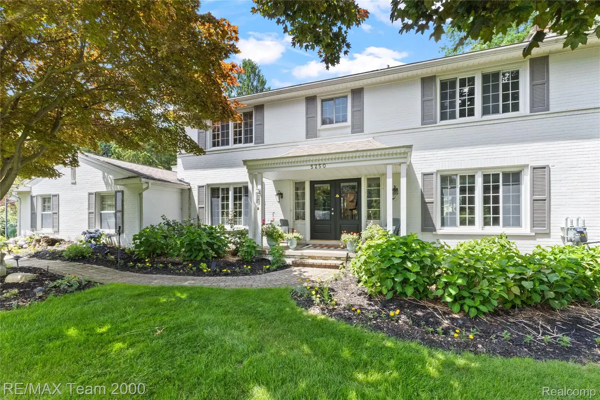 5250 Kellen Lane, Bloomfield, MI 48302 - #1