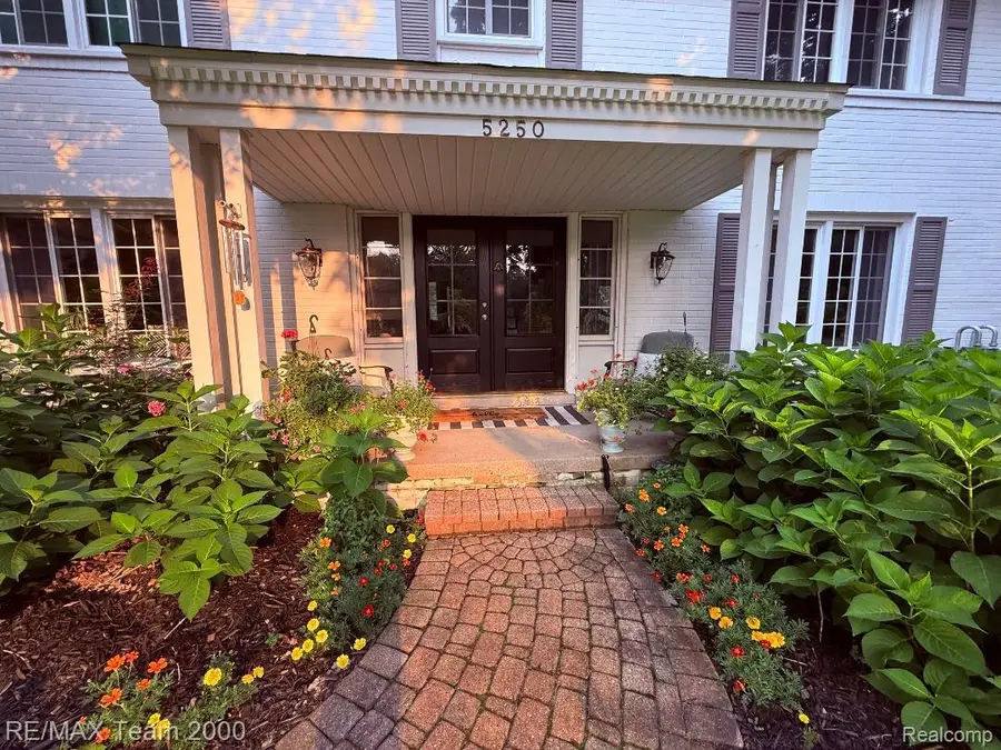5250 Kellen Lane, Bloomfield, MI 48302 - #2