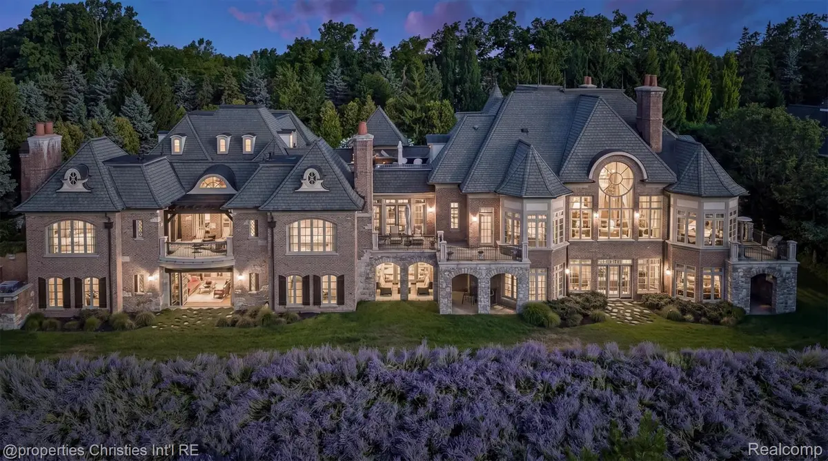 2756 Turtle Bluff Drive, Bloomfield, MI 48302 - #1