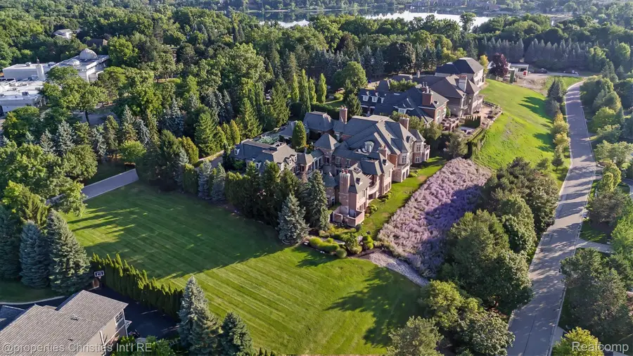 2756 Turtle Bluff Drive, Bloomfield, MI 48302 - #2