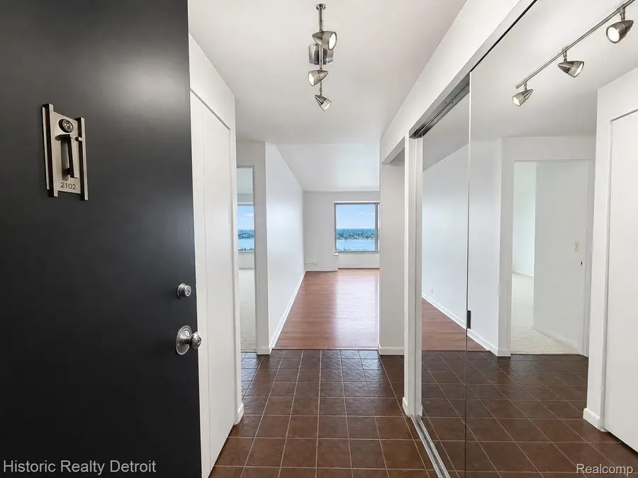 1300 E Lafayette #2102, Detroit, MI 48207 - #2