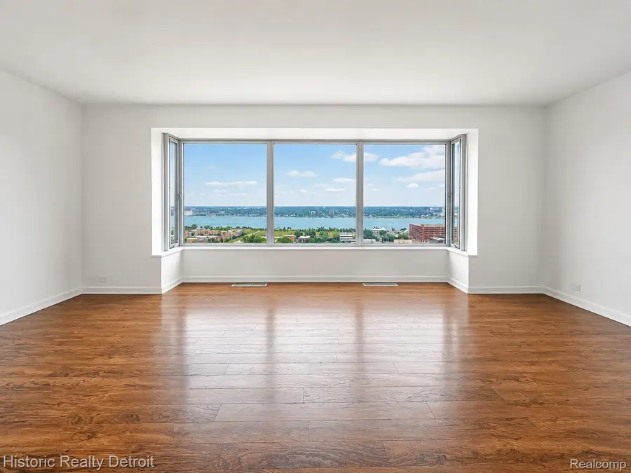 1300 E Lafayette #2102, Detroit, MI 48207 - #3