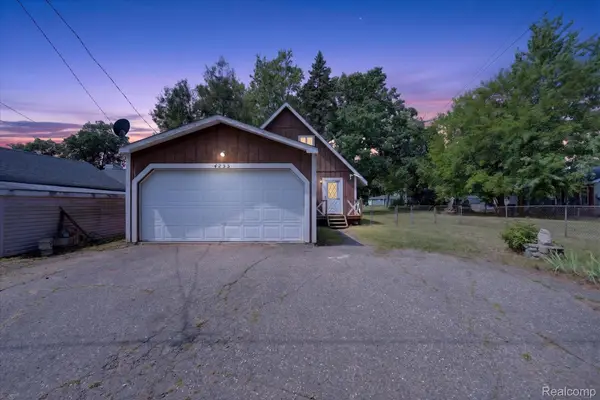 4235 Lake Grove Court, WhiteLake, MI 48383